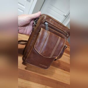 Leather Crossbody Phone Bag in Brown